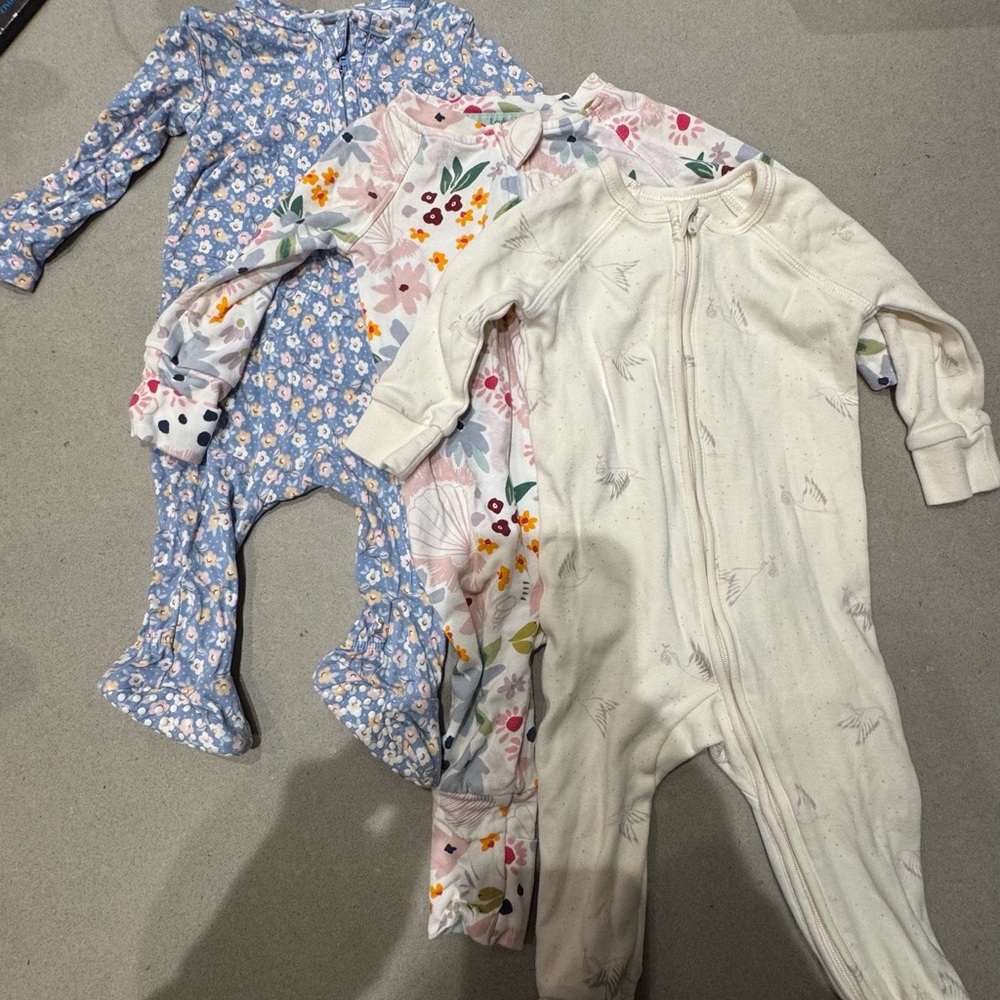 BUNDLE: Floral and Cream 0-3 Month Footie Pjs
